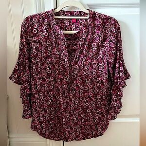 Floral Ruffle Sleeve Blouse by Vince Camuto, size S, EUC!